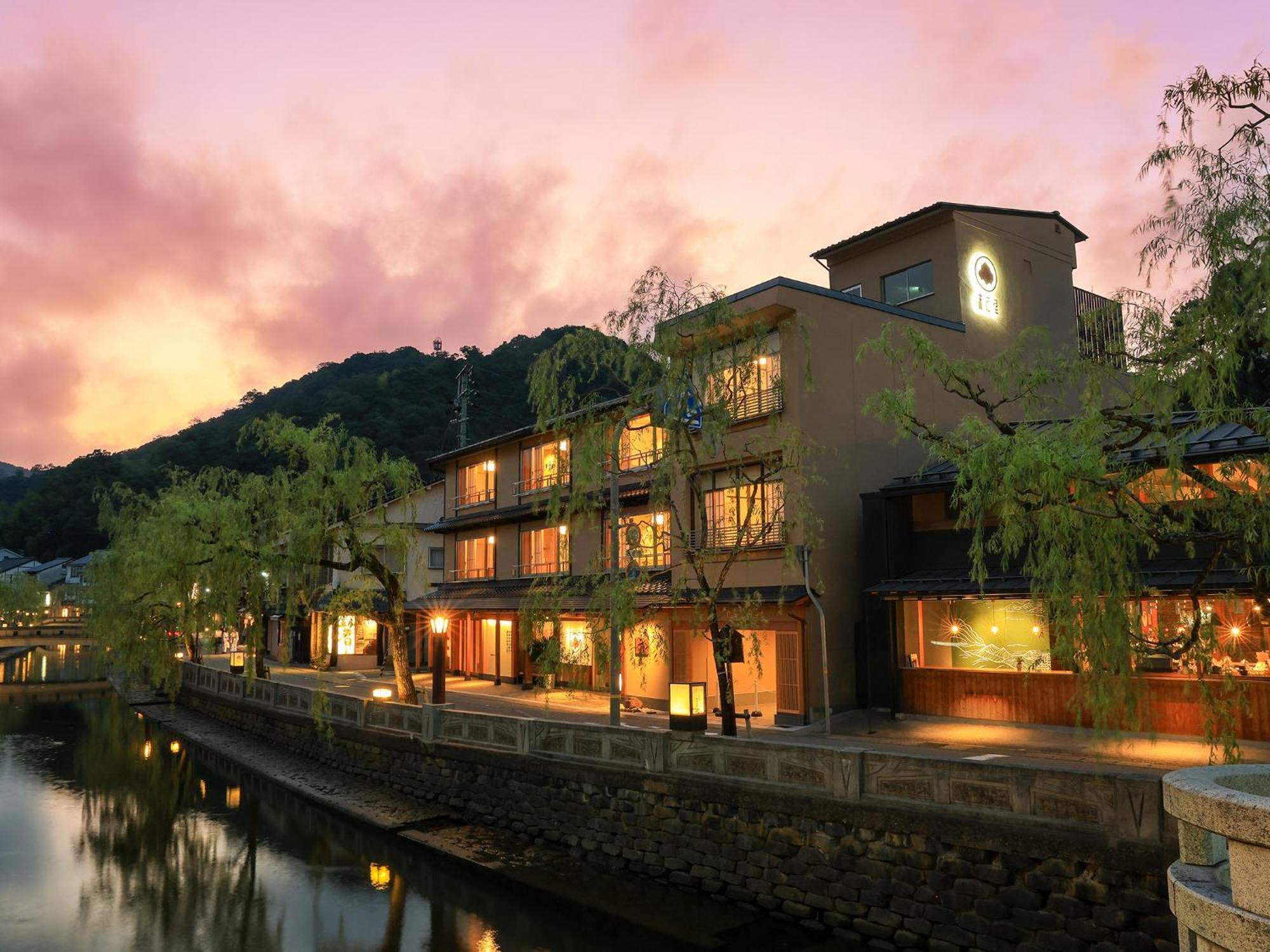 Akaishiya 城崎温泉旅館 赤石屋 Тоёока Экстерьер фото